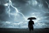 Cum ne protejăm de fulgere în timpul furtunii?
