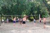 Tinerii din platoul Coșnița s-au întâlnit la un joc amical la Volei