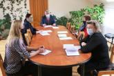 Ședință de lucru în scopul susținerii tinerilor specialiști din instituțiile de învățământ din raion