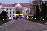 În scuarul Consiliului raional Dubăsari a fost inaugurat Pomul de Crăciun